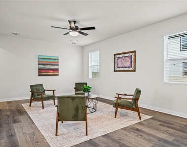 2086 Alice Jay Way - Photo Thumbnail 2