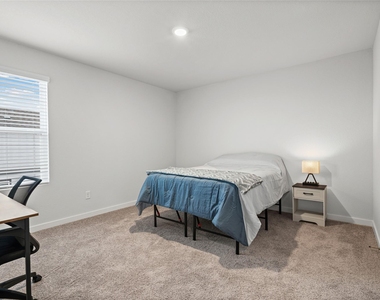 2086 Alice Jay Way - Photo Thumbnail 23