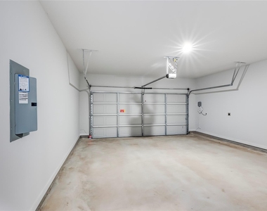 2086 Alice Jay Way - Photo Thumbnail 31