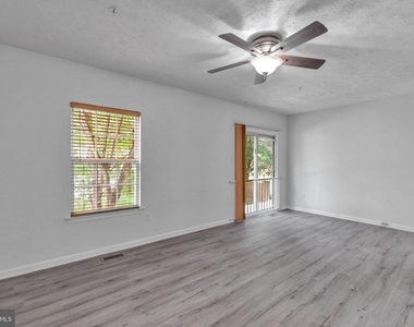 2406 Lemontree Lane - Photo Thumbnail 13