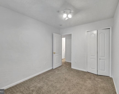 2406 Lemontree Lane - Photo Thumbnail 19