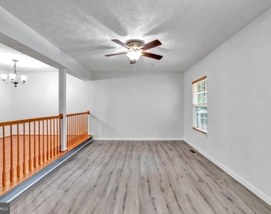 2406 Lemontree Lane - Photo Thumbnail 16