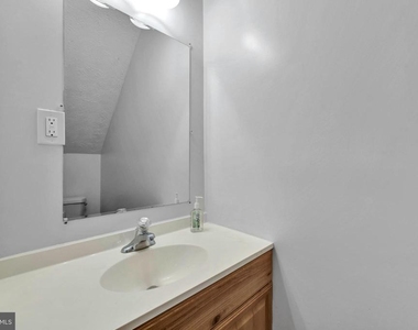 2406 Lemontree Lane - Photo Thumbnail 31