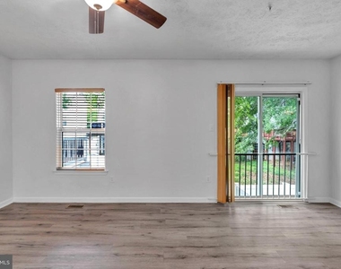 2406 Lemontree Lane - Photo Thumbnail 12
