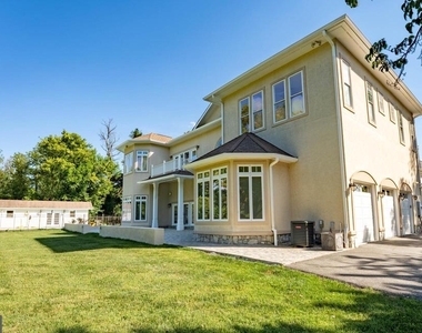 10805 Glen Road - Photo Thumbnail 5