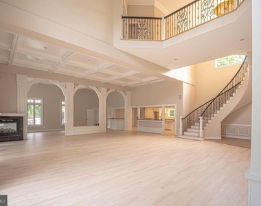 10805 Glen Road - Photo Thumbnail 16