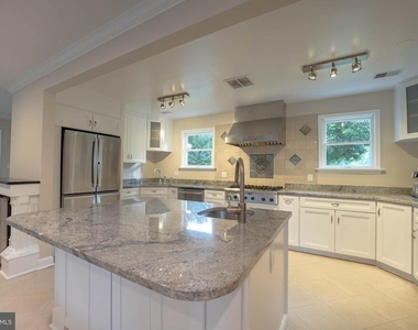 10805 Glen Road - Photo Thumbnail 22