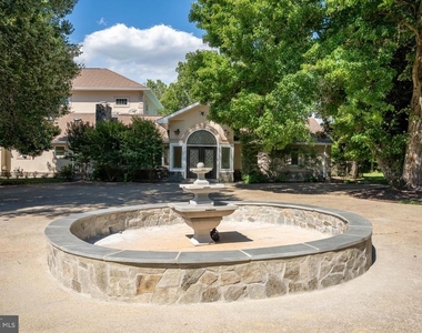 10805 Glen Road - Photo Thumbnail 4