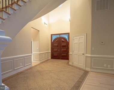 10805 Glen Road - Photo Thumbnail 23