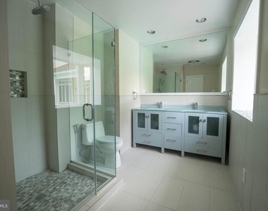 10805 Glen Road - Photo Thumbnail 32