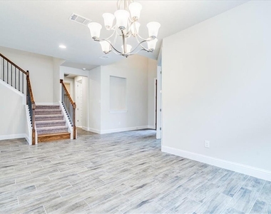 6513 Folsom Ave - Photo Thumbnail 11