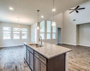 6513 Folsom Ave - Photo Thumbnail 4