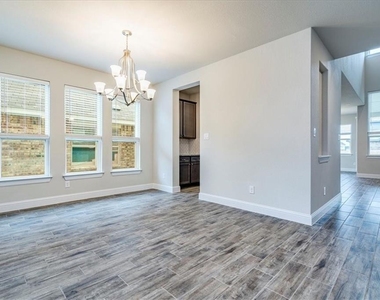 6513 Folsom Ave - Photo Thumbnail 9