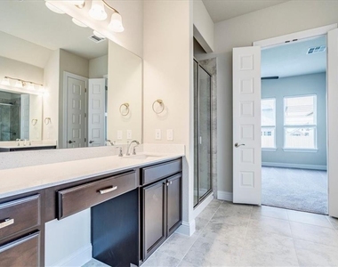 6513 Folsom Ave - Photo Thumbnail 16