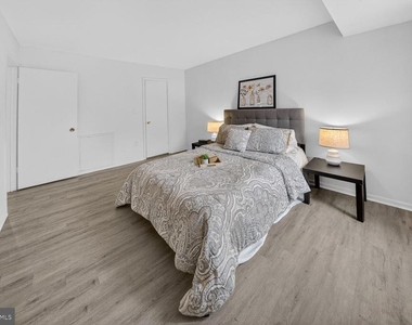 868 College Parkway - Photo Thumbnail 13