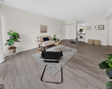 868 College Parkway - Photo Thumbnail 4
