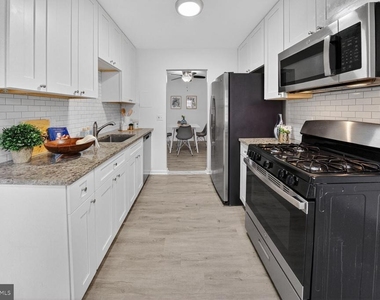 868 College Parkway - Photo Thumbnail 8