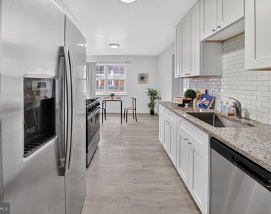 868 College Parkway - Photo Thumbnail 7
