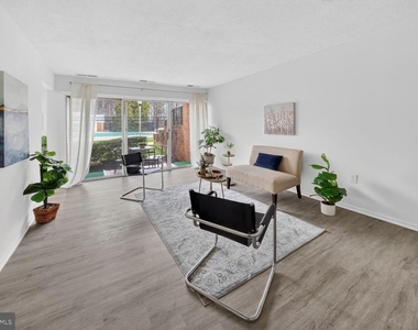 868 College Parkway - Photo Thumbnail 3