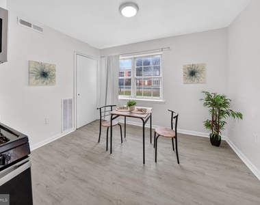 868 College Parkway - Photo Thumbnail 9