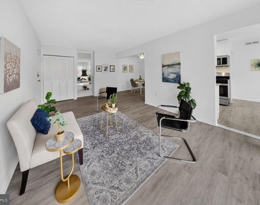868 College Parkway - Photo Thumbnail 5