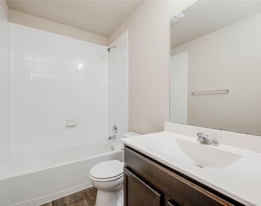 2908 Tilmon Ln - Photo Thumbnail 14