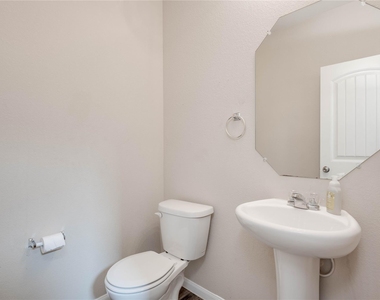 2908 Tilmon Ln - Photo Thumbnail 11