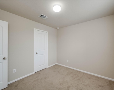 2908 Tilmon Ln - Photo Thumbnail 29