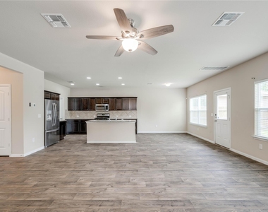 2908 Tilmon Ln - Photo Thumbnail 2