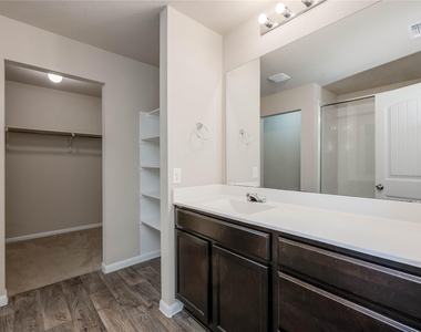2908 Tilmon Ln - Photo Thumbnail 16