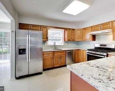 991 Farm Haven Drive - Photo Thumbnail 12