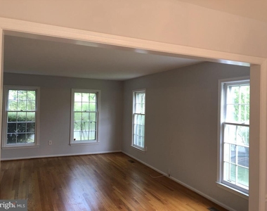 991 Farm Haven Drive - Photo Thumbnail 8