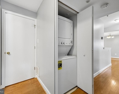 7919 Foxcrest Court - Photo Thumbnail 21