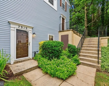 7919 Foxcrest Court - Photo Thumbnail 1