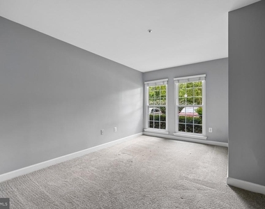 7919 Foxcrest Court - Photo Thumbnail 23