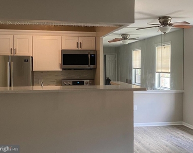 11767 Carriage House Drive - Photo Thumbnail 4