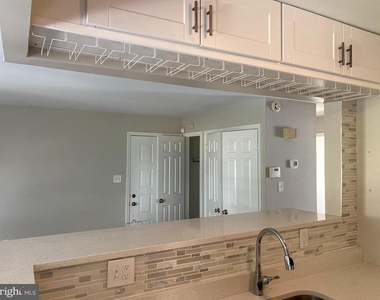 11767 Carriage House Drive - Photo Thumbnail 9