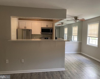 11767 Carriage House Drive - Photo Thumbnail 3