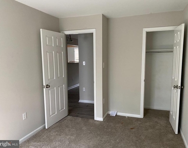 11767 Carriage House Drive - Photo Thumbnail 11