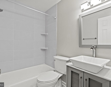 1110 Chiswell Lane - Photo Thumbnail 9