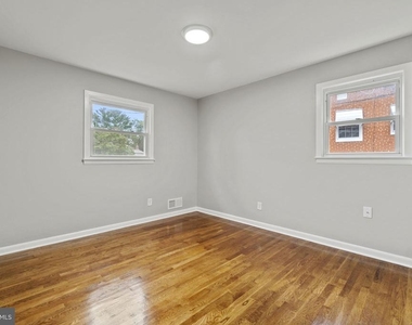 1110 Chiswell Lane - Photo Thumbnail 7
