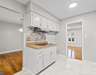 1110 Chiswell Lane - Photo Thumbnail 5