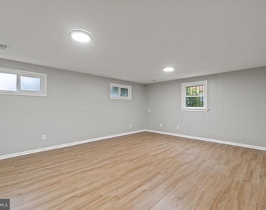1110 Chiswell Lane - Photo Thumbnail 18