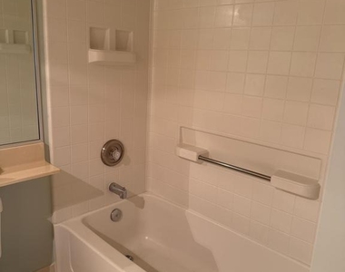 14809 Pennfield Circle - Photo Thumbnail 7