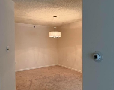 14809 Pennfield Circle - Photo Thumbnail 10