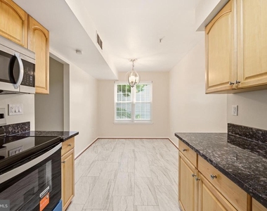 2505 Mcveary Court - Photo Thumbnail 12
