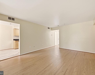 2505 Mcveary Court - Photo Thumbnail 5
