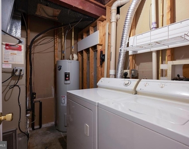 6705 Surreywood Lane - Photo Thumbnail 24