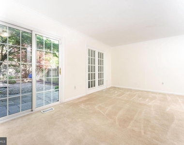 6705 Surreywood Lane - Photo Thumbnail 7