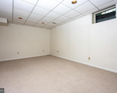 6705 Surreywood Lane - Photo Thumbnail 20